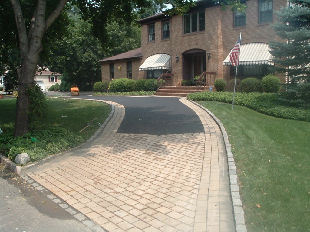 Paver and Asphalt driveway